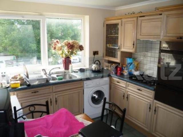 			1 Bedroom, 1 bath, 1 reception Flat			 Alexandra Grove, North Finchley