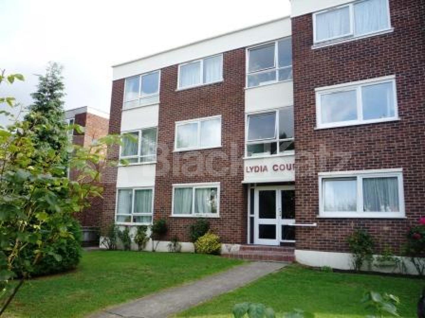 			1 Bedroom, 1 bath, 1 reception Flat			 Alexandra Grove, North Finchley