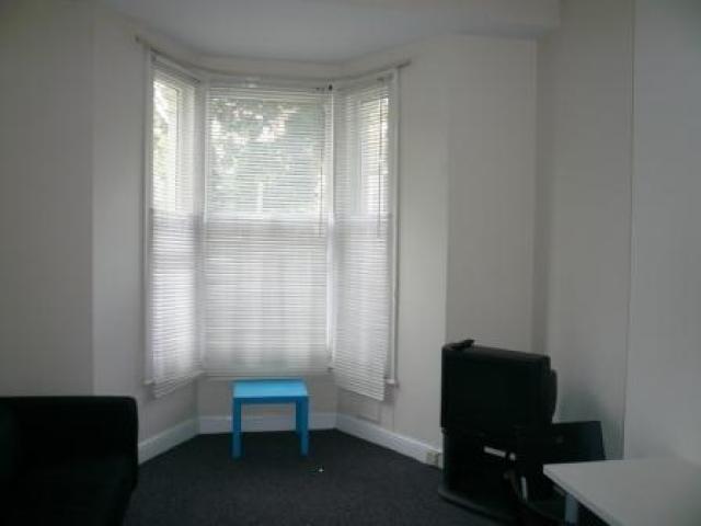 			3 Bedroom, 1 bath, 1 reception Flat			 Iverson Road, WEST HAMPSTEAD