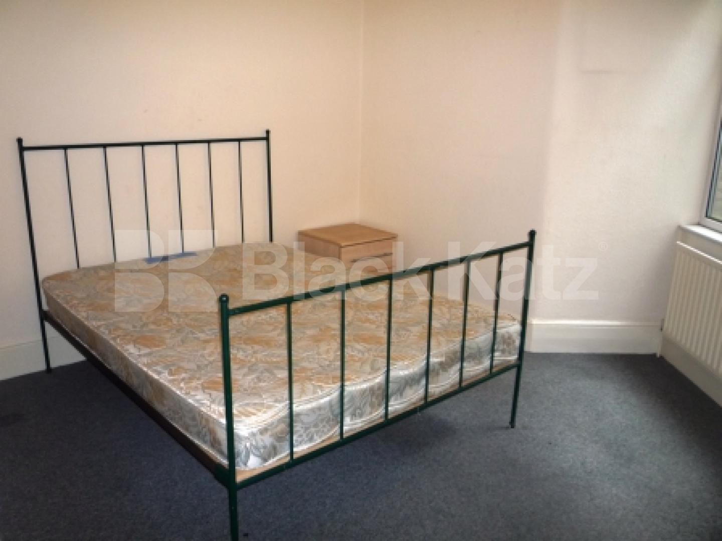 			2 Bedroom, 1 bath, 1 reception Flat			 Muswell Hill Broadway, MUSWELL HILL