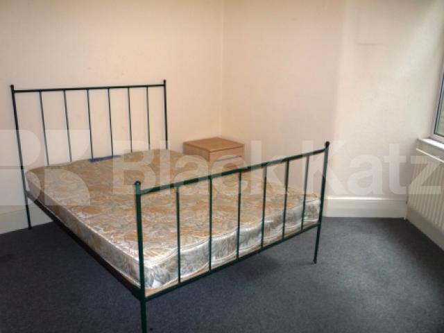 			2 Bedroom, 1 bath, 1 reception Flat			 Muswell Hill Broadway, MUSWELL HILL