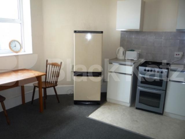 			2 Bedroom, 1 bath, 1 reception Flat			 Muswell Hill Broadway, MUSWELL HILL