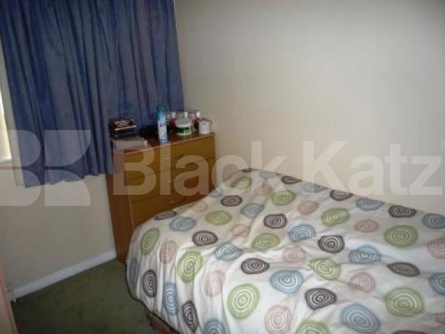 			2 Bedroom, 1 bath, 1 reception Flat			 Silver Birch Close, FRIERN BARNET