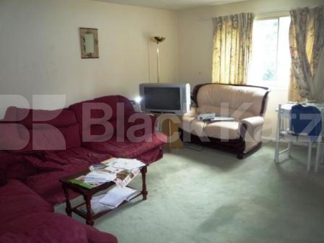 			2 Bedroom, 1 bath, 1 reception Flat			 Silver Birch Close, FRIERN BARNET