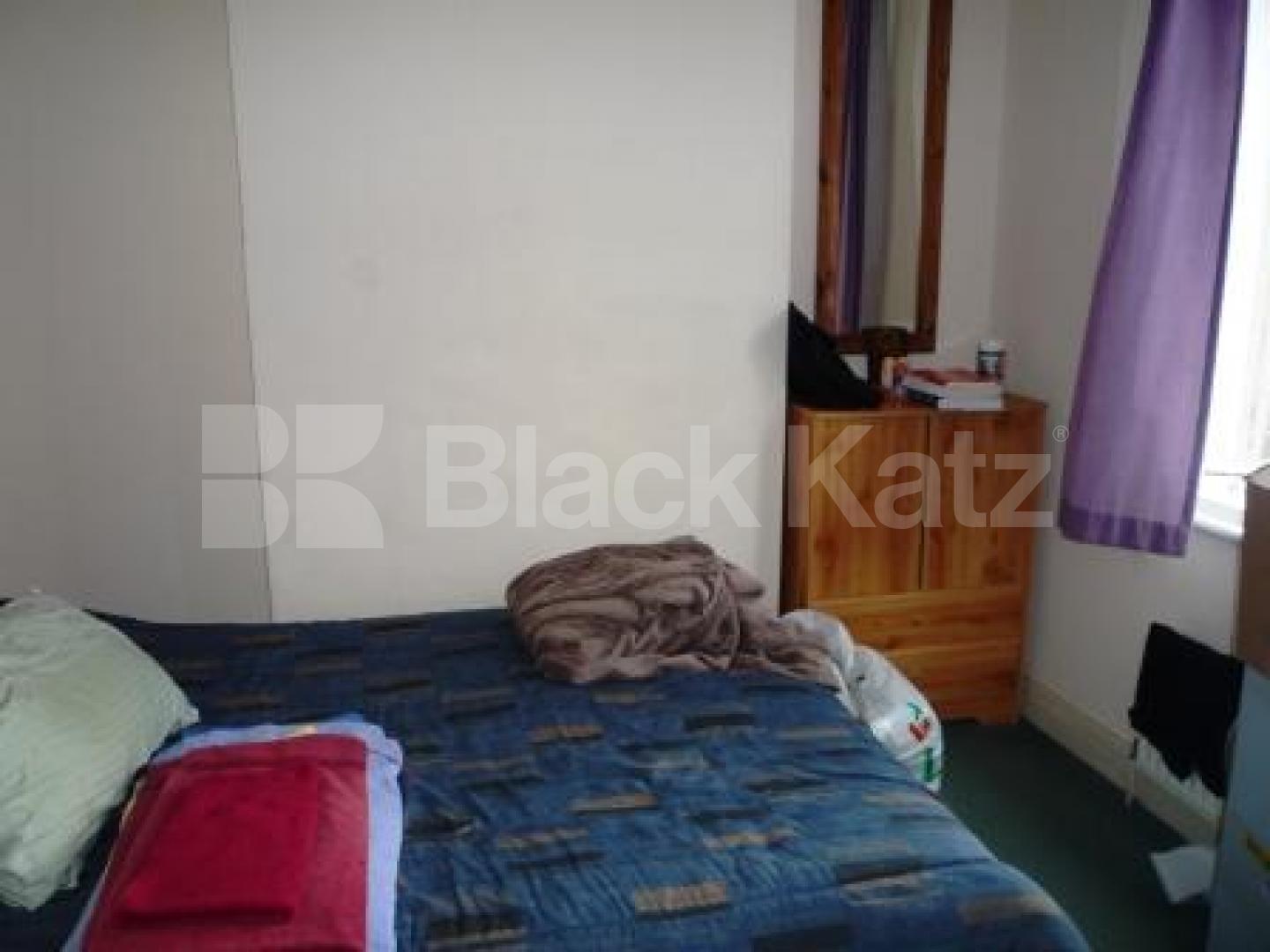 			3 Bedroom, 1 bath, 1 reception House			 Westbeech Road, WOOD GREEN