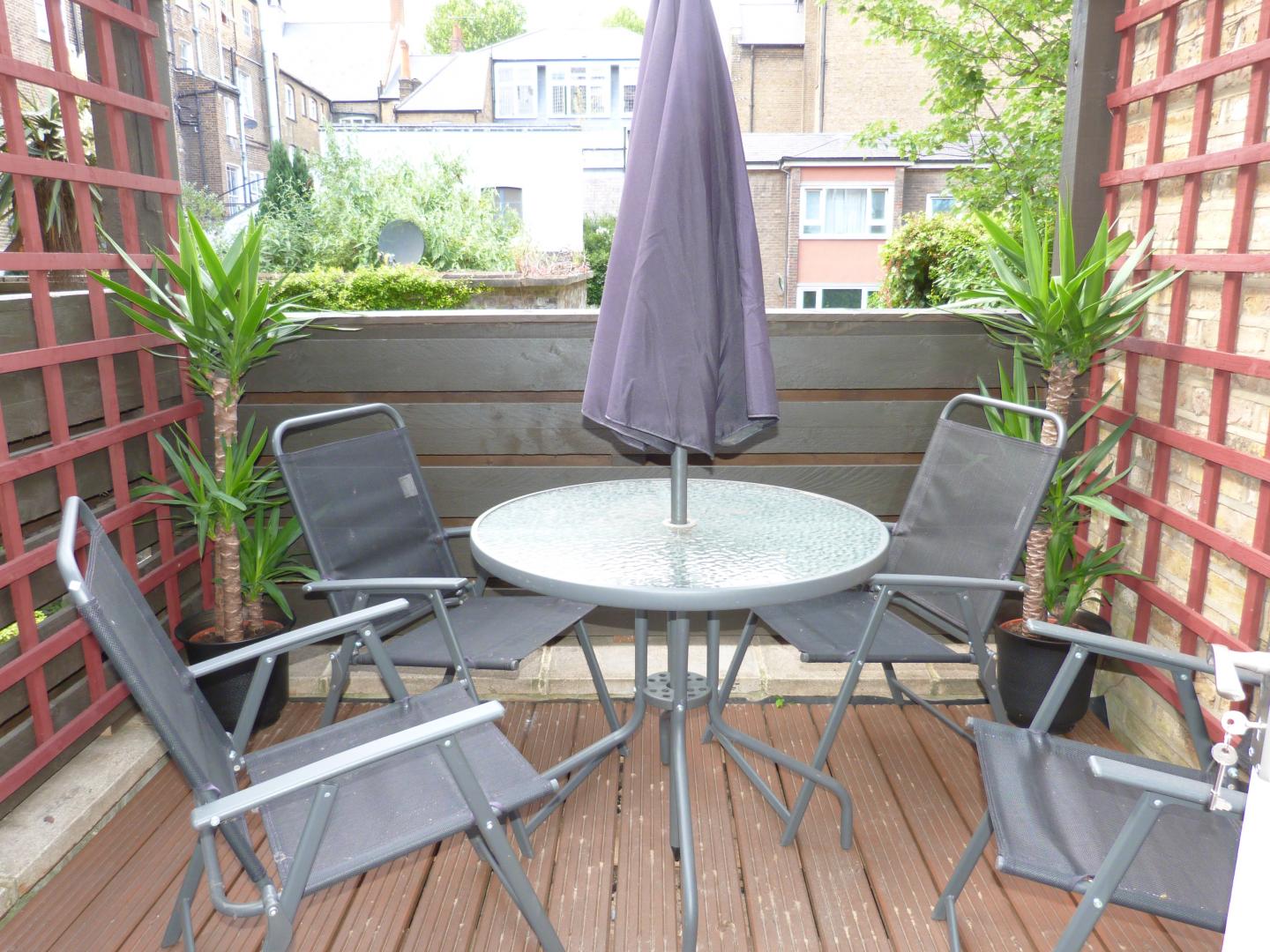 			1 Bedroom, 1 bath, 1 reception Flat			 Westbourne Park Road, NOTTING HILL