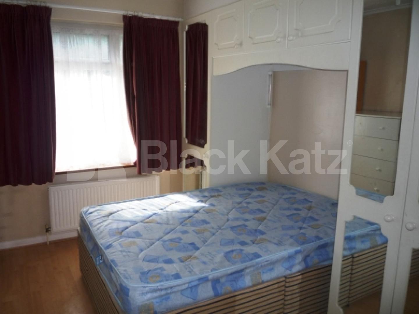 			2 Bedroom, 1 bath, 1 reception Flat			 Alexandra Road, MUSWELL HILL