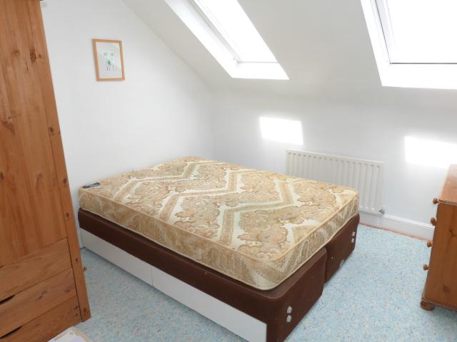 			Newly decorated., 2 Bedroom, 1 bath, 1 reception Flat			 Winchester Avenue, QUEENS PARK