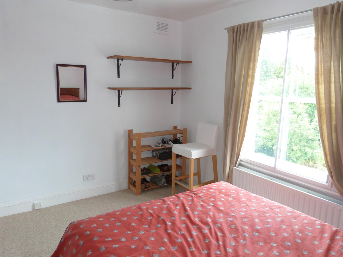 			Newly decorated., 2 Bedroom, 1 bath, 1 reception Flat			 Winchester Avenue, QUEENS PARK