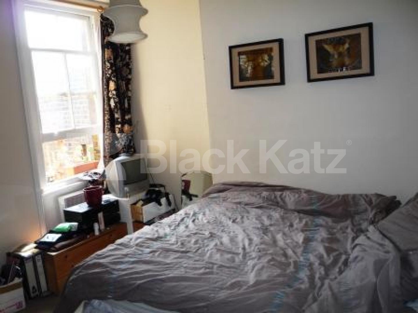 			Let, 2 Bedroom, 1 bath, 1 reception Flat			 Broadway Parade, CROUCH END