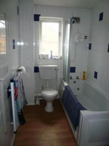 			INC WATER RATES, 1 Bedroom, 1 bath, 1 reception Flat			 Draycott Close, CRICKLEWOOD