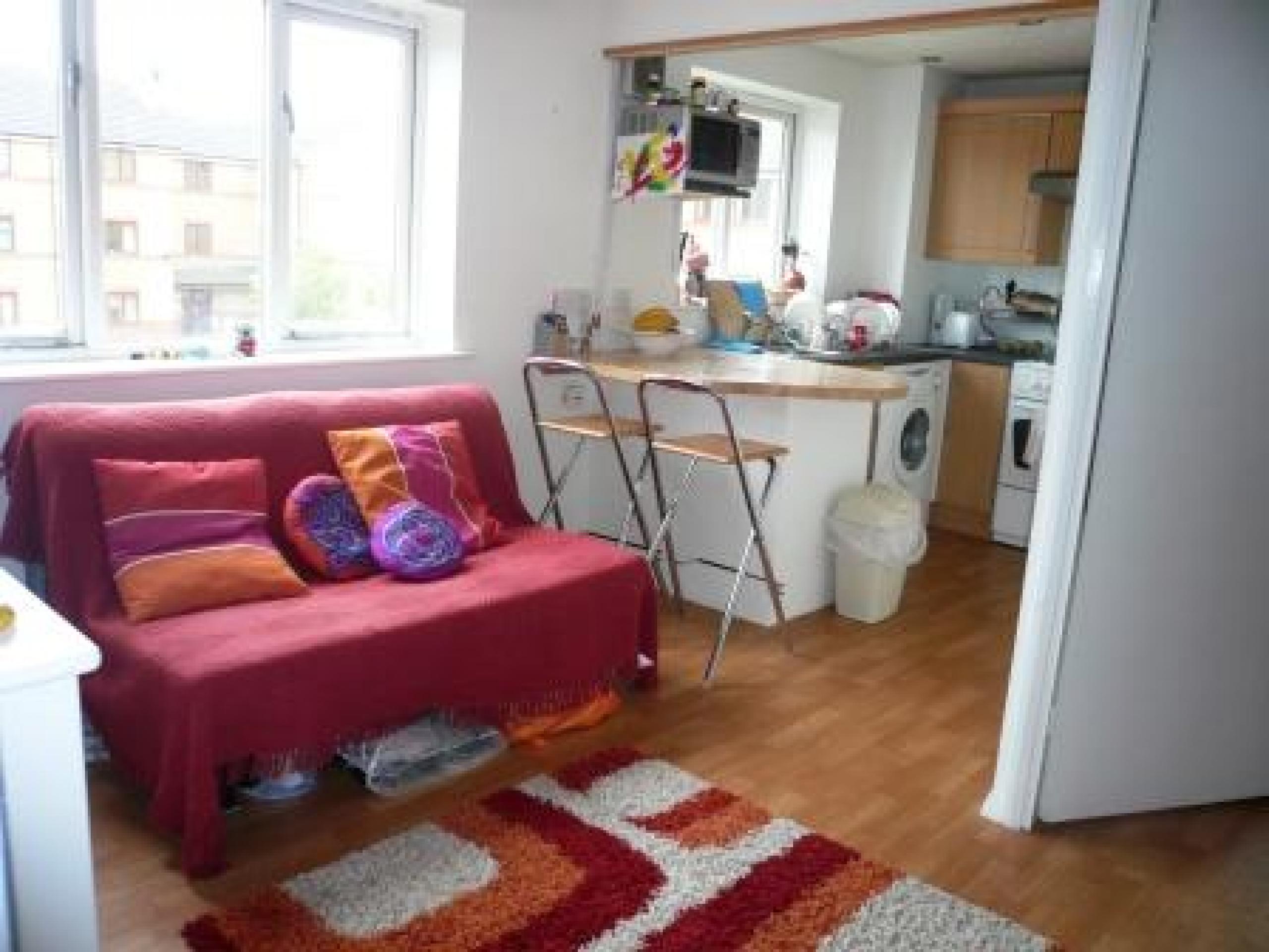 			INC WATER RATES, 1 Bedroom, 1 bath, 1 reception Flat			 Draycott Close, CRICKLEWOOD NW2
