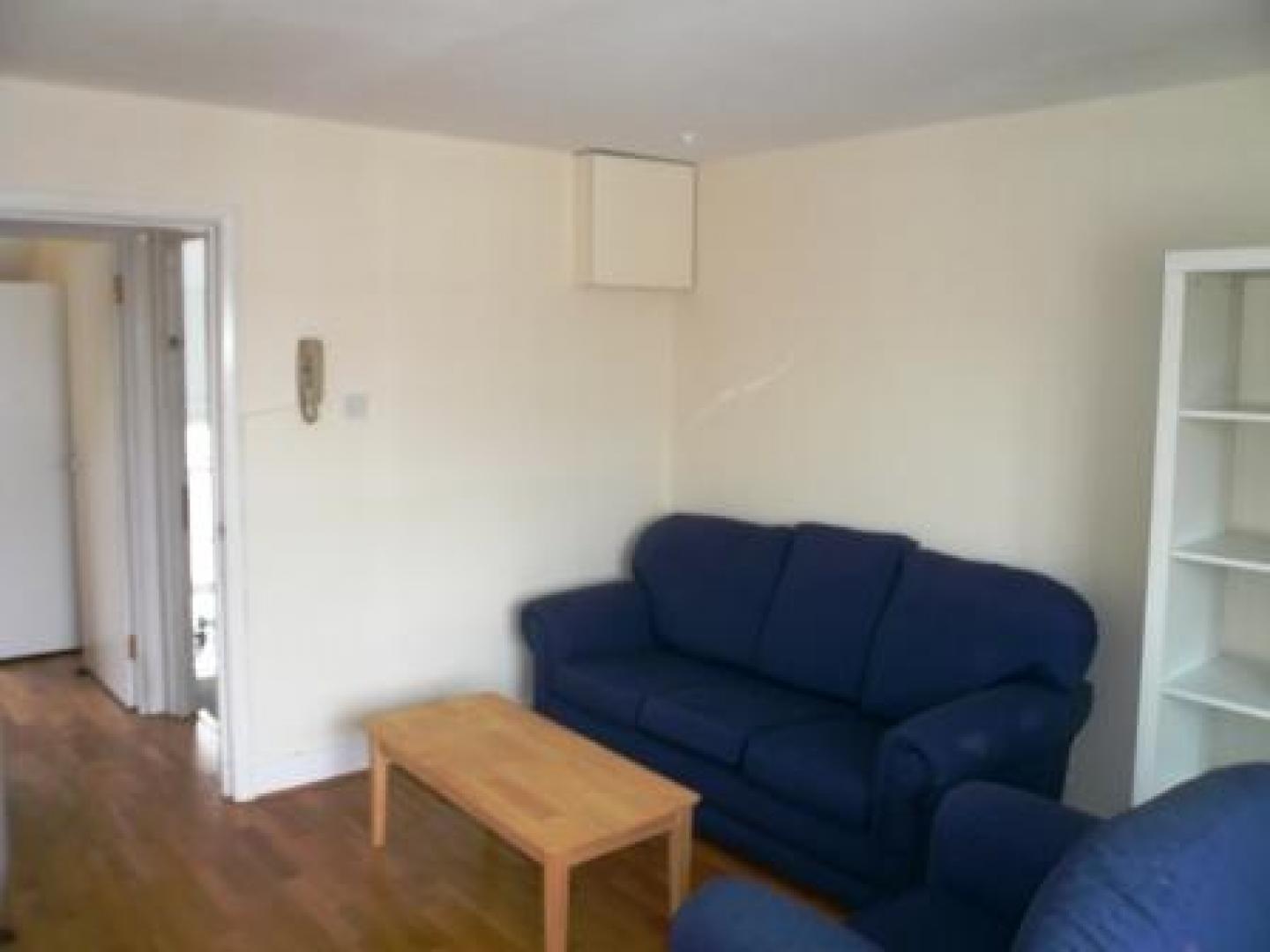 			1 Bedroom, 1 bath, 1 reception Flat			 Gascony Avenue, WEST HAMPSTEAD