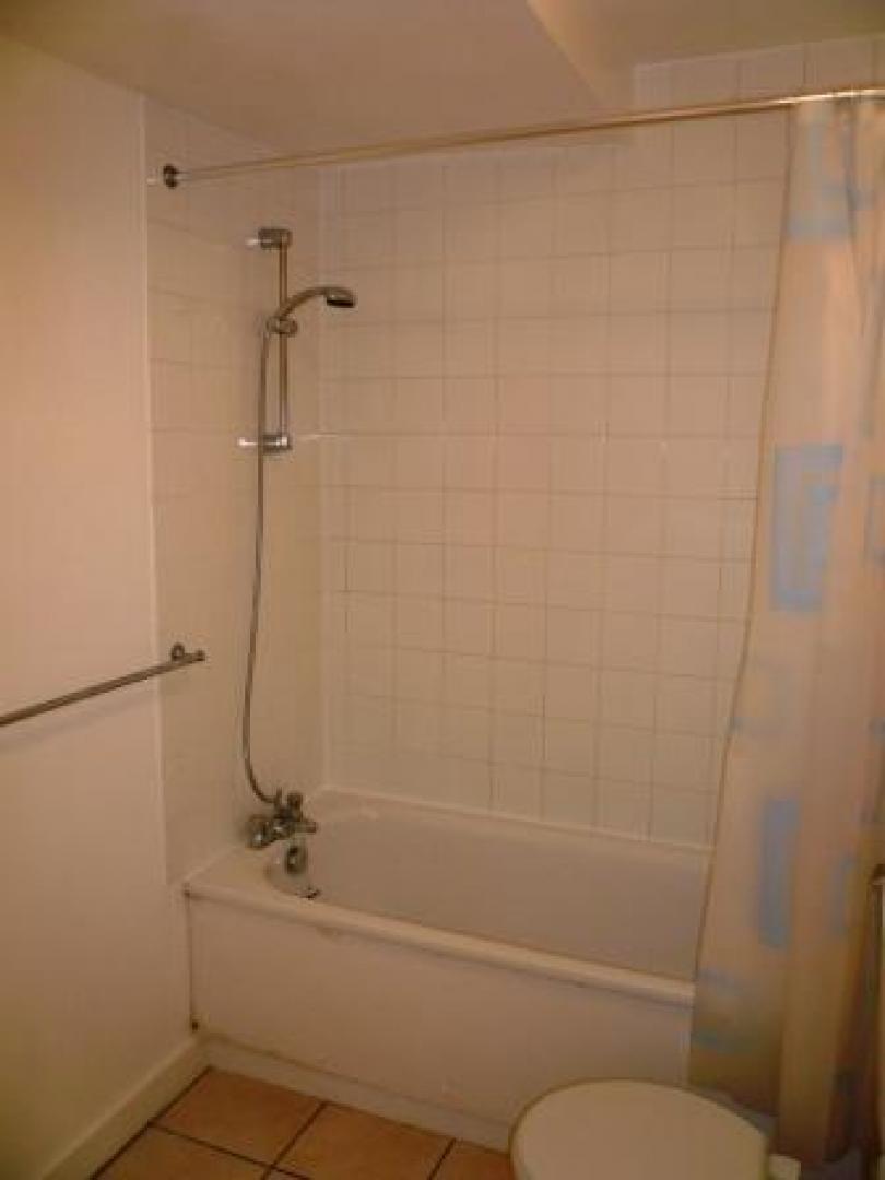 			1 Bedroom, 1 bath, 1 reception Flat			 Gascony Avenue, WEST HAMPSTEAD