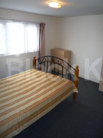			LET!, 3 Bedroom, 1 bath, 1 reception Flat			 Palace Road, BOUNDS GREEN