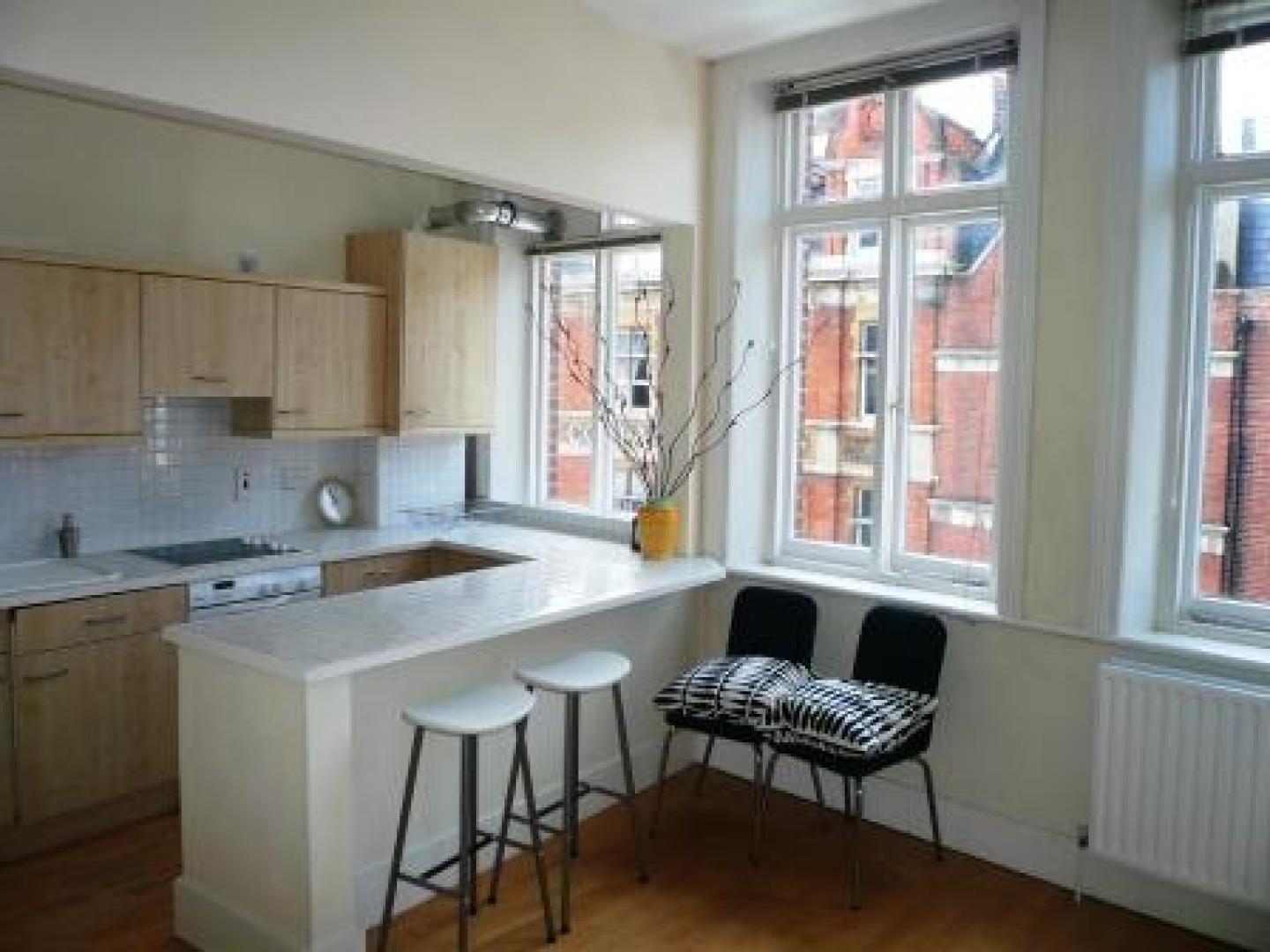 			1 Bedroom, 1 bath, 1 reception Flat			 Heath Street, HAMPSTEAD