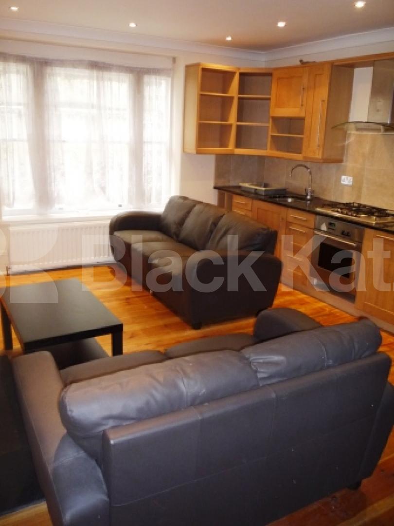 			Available Now!, 3 Bedroom, 1 bath, 1 reception Flat			 High Street Hornsey, HORNSEY