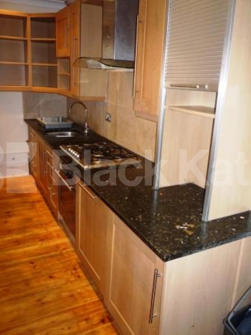 			Available Now!, 3 Bedroom, 1 bath, 1 reception Flat			 High Street Hornsey, HORNSEY