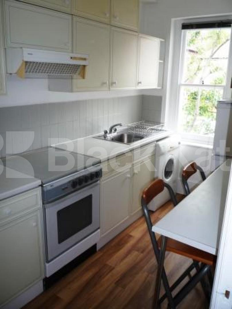 			3 Bedroom, 1 bath, 1 reception Flat			 Cranley Gardens, MUSWELL HILL