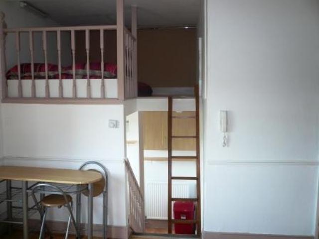 			INC C/TAX AND W/RATES, Studio Apartment, 1 bath, 1 reception Flat			 Kilburn High Road, KILBURN