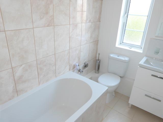 			3 Bedroom, 1 bath, 1 reception Flat			 Stone Bridge Road, HARLESDEN