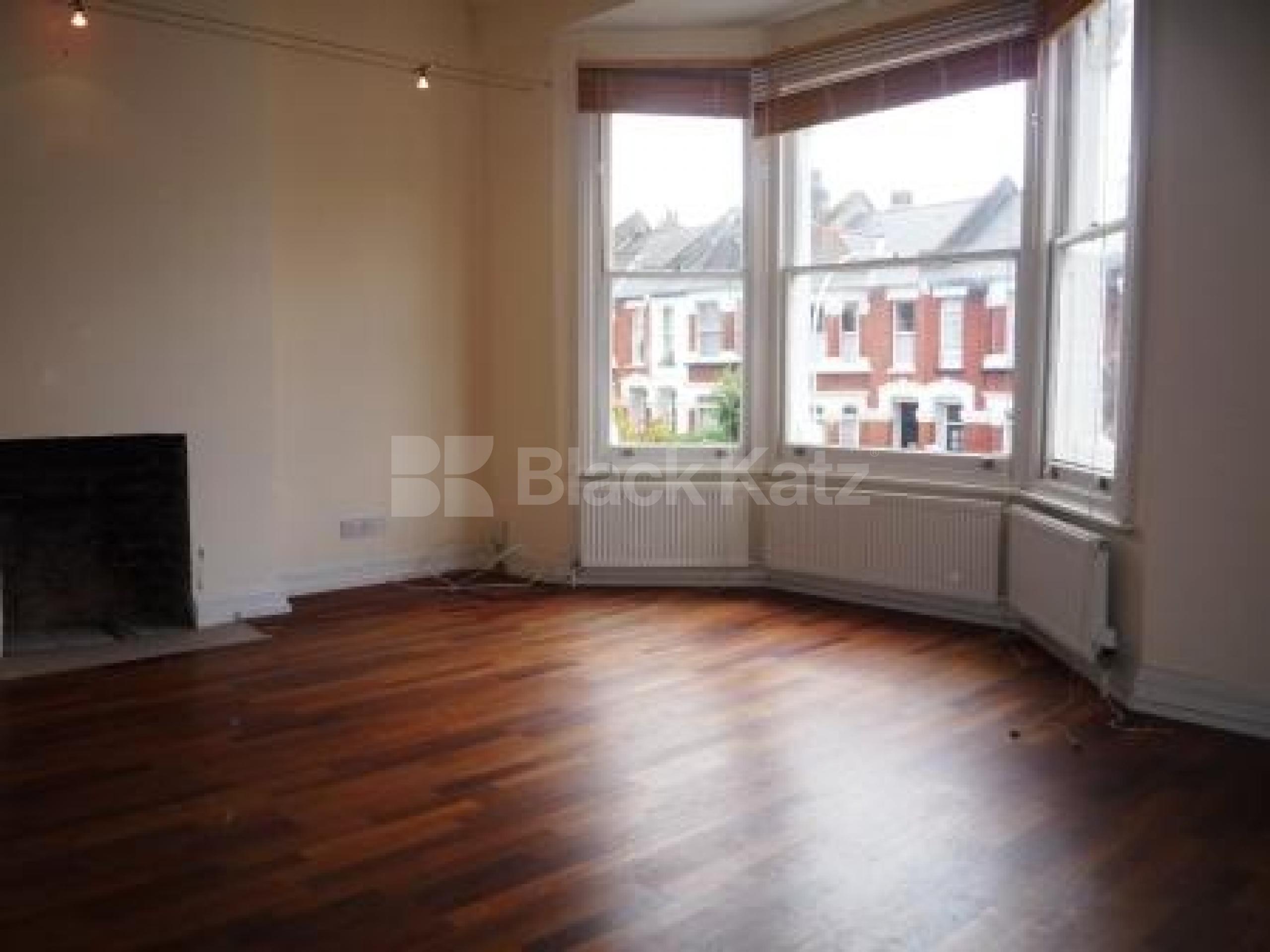 			3 Bedroom, 1 bath, 1 reception Flat			 Inderwick Road, CROUCH END N8