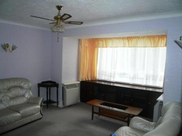 			1 Bedroom, 1 bath, 1 reception Flat			 Brondesbury Road, KILBURN