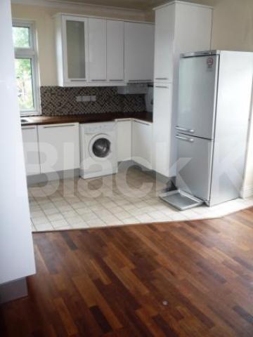 			3 Bedroom, 1 bath, 1 reception Flat			 Inderwick Road, CROUCH END