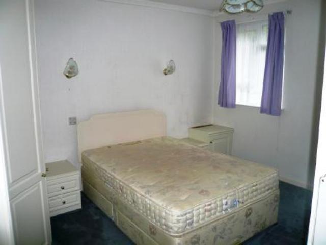 			1 Bedroom, 1 bath, 1 reception Flat			 Brondesbury Road, KILBURN