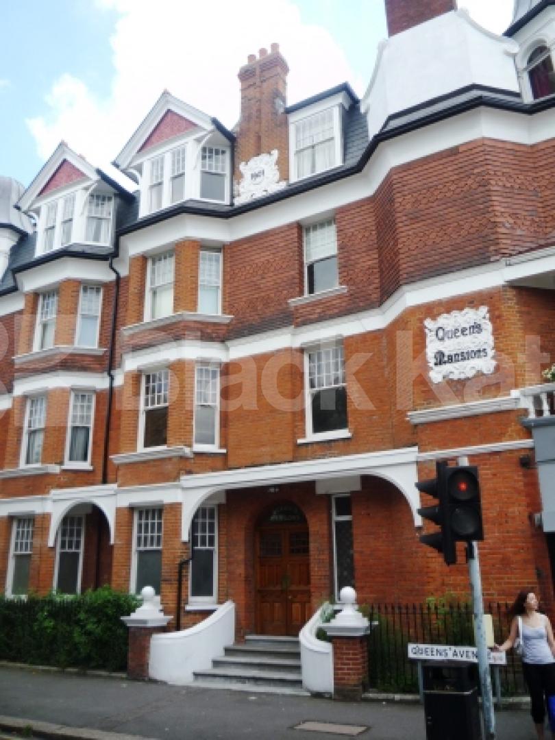 			FORTISMERE CATCHMENT!!, 3 Bedroom, 1 bath, 1 reception Flat			 Queens Avenue, MUSWELL HILL