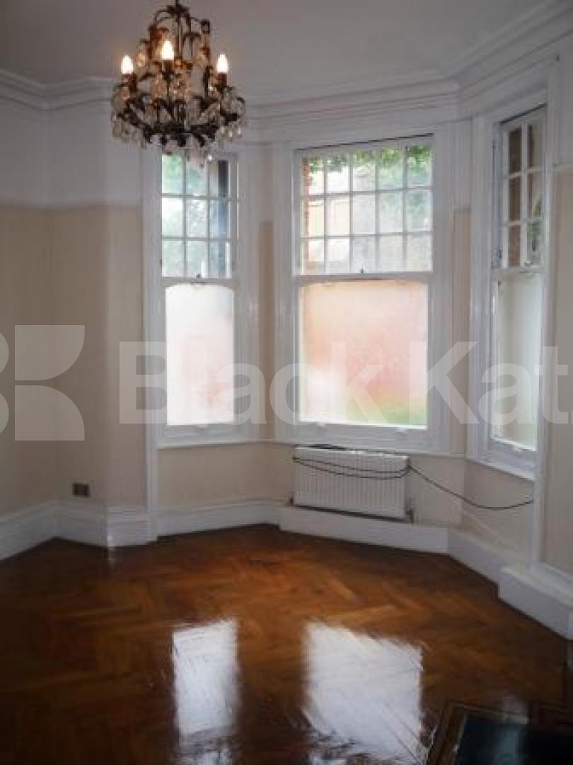 			FORTISMERE CATCHMENT!!, 3 Bedroom, 1 bath, 1 reception Flat			 Queens Avenue, MUSWELL HILL