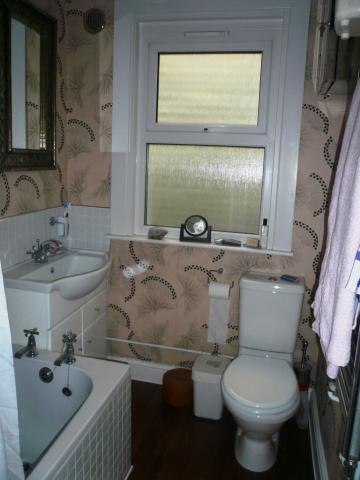 			NEW INSTRUCTION-MUST BE SEEN, 2 Bedroom, 1 bath, 1 reception Flat			 Ashburnham Road, KENSAL GREEN