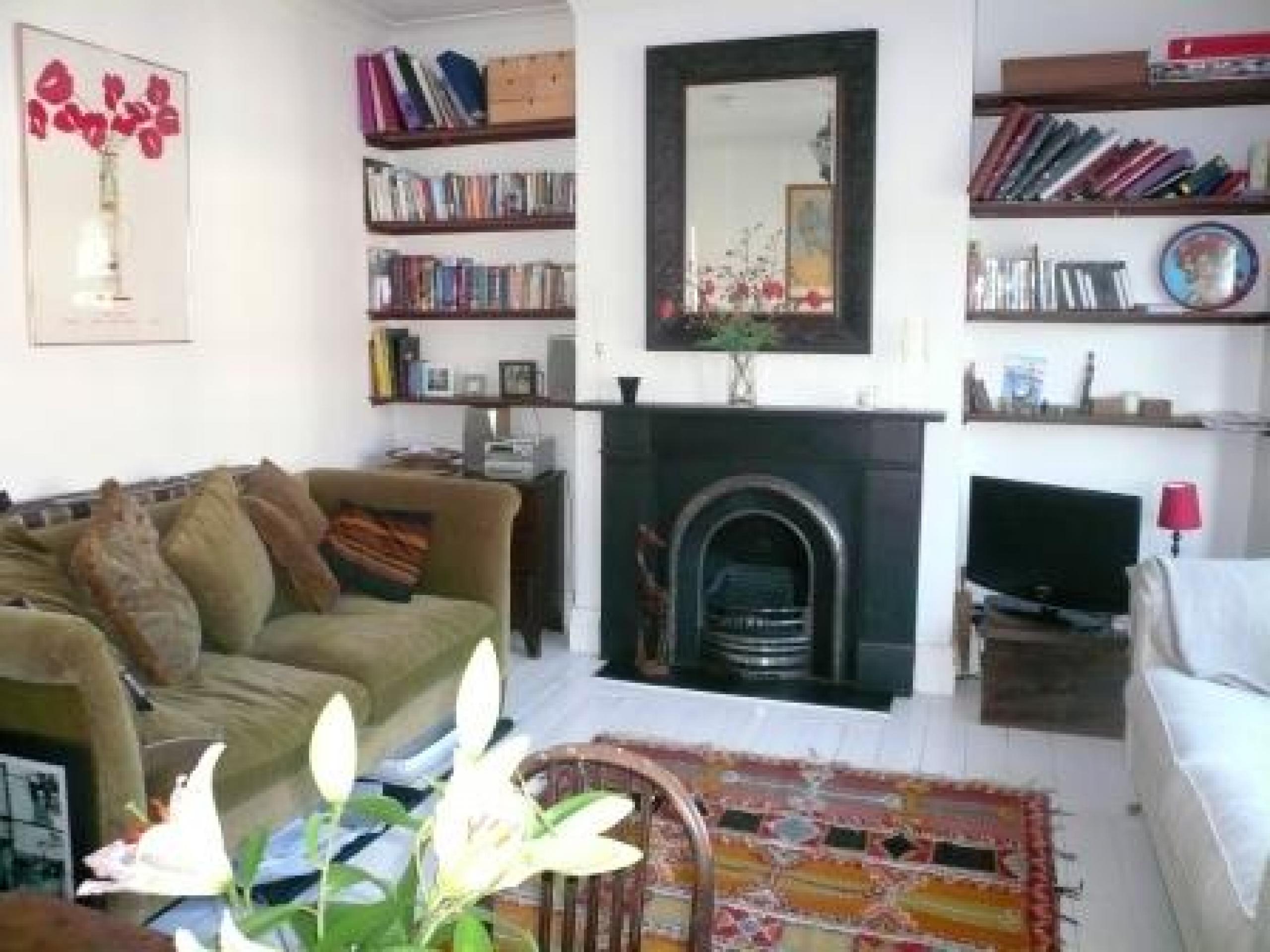 			NEW INSTRUCTION-MUST BE SEEN, 2 Bedroom, 1 bath, 1 reception Flat			 Ashburnham Road, KENSAL GREEN NW10