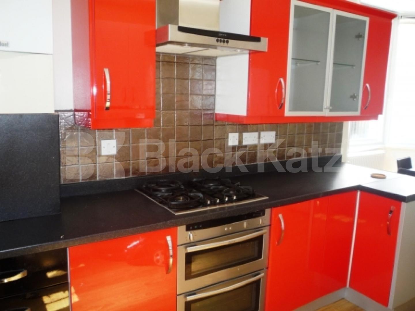 			5 Bedroom, 1 bath, 1 reception House			 Falkland Road, HARINGEY LADDER