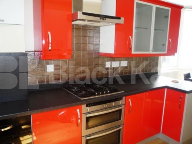 			5 Bedroom, 1 bath, 1 reception House			 Falkland Road, HARINGEY LADDER