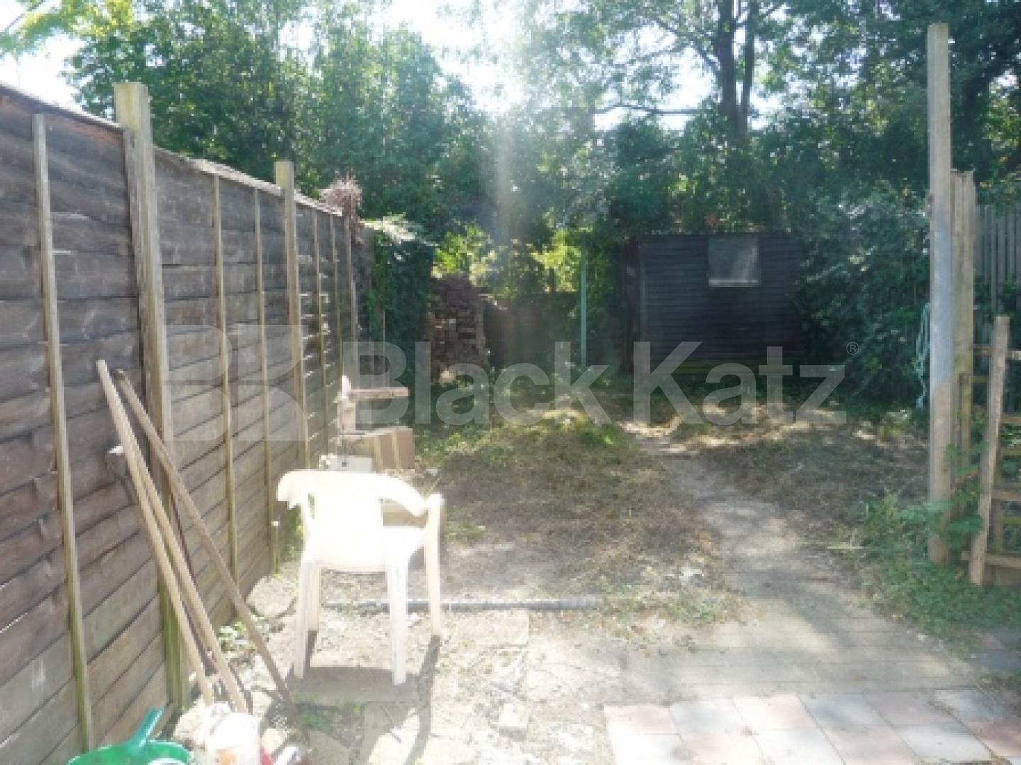 			5 Bedroom, 1 bath, 1 reception House			 Falkland Road, HARINGEY LADDER