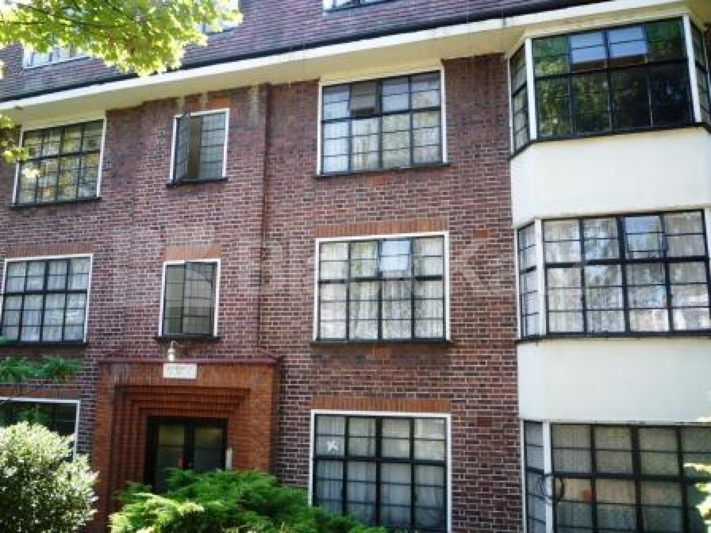 			2 Bedroom, 1 bath, 1 reception Flat			 Seymour Court, MUSWELL HILL