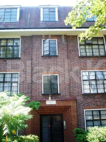 			2 Bedroom, 1 bath, 1 reception Flat			 Seymour Court, MUSWELL HILL