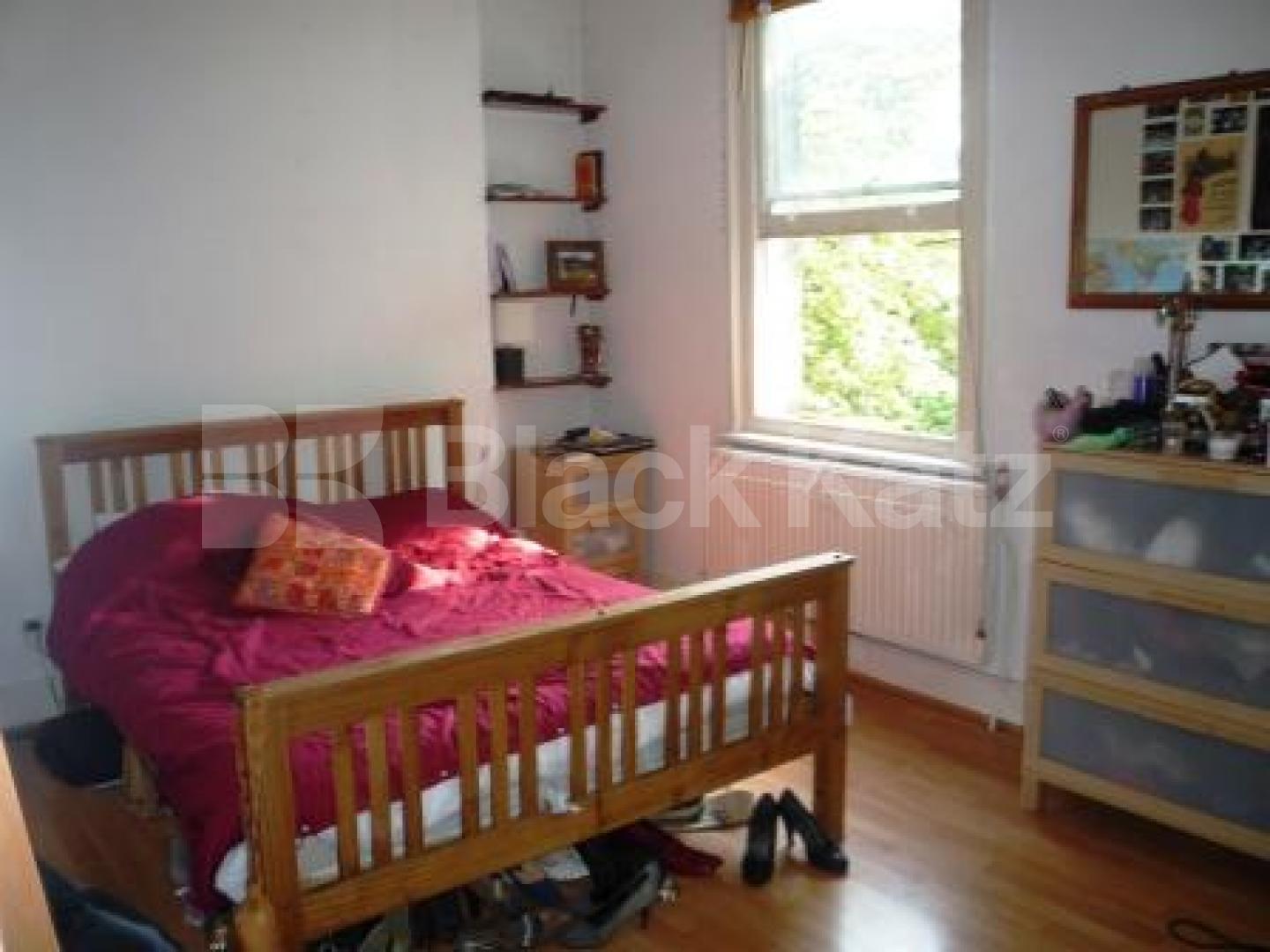 			3 Bedroom, 1 bath, 1 reception Flat			 Middle Lane, CROUCH END