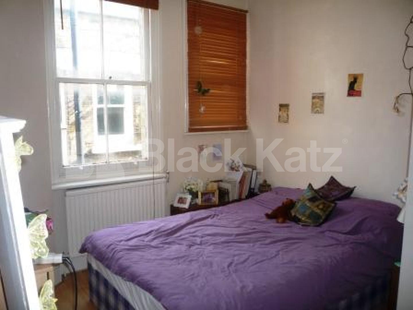 			3 Bedroom, 1 bath, 1 reception Flat			 Middle Lane, CROUCH END
