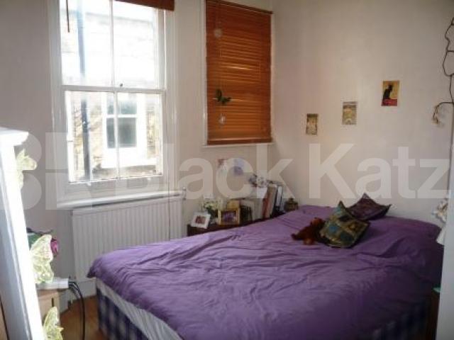 			3 Bedroom, 1 bath, 1 reception Flat			 Middle Lane, CROUCH END