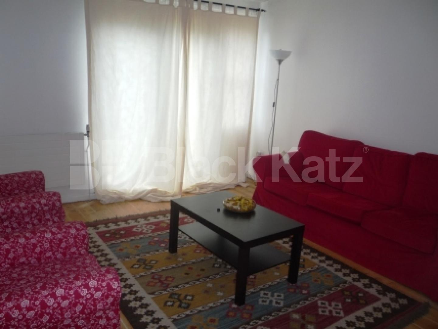 			4 Bedroom, 1 bath, 1 reception House			 Plevna Cresent, Seven Sisters