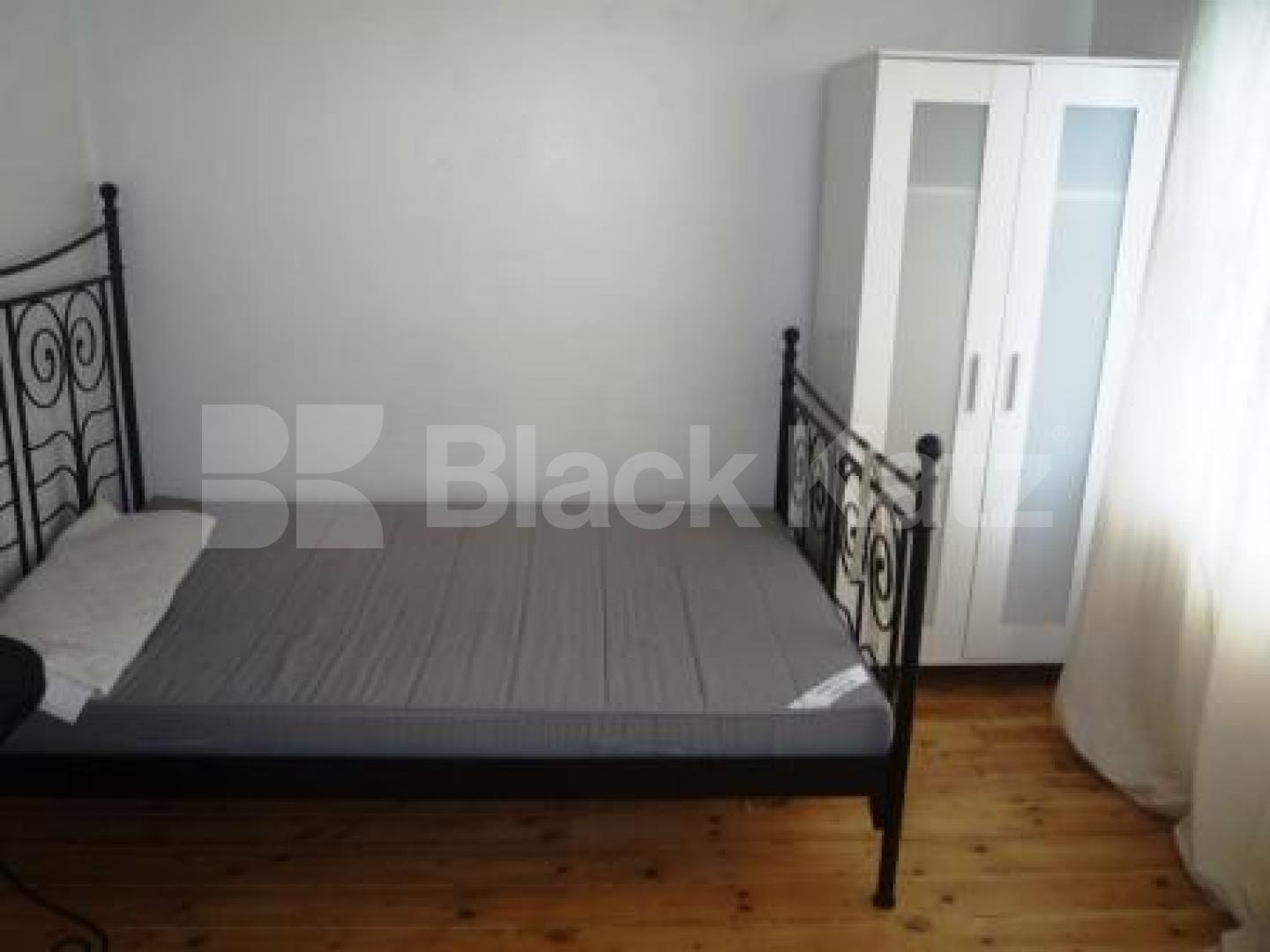 			4 Bedroom, 1 bath, 1 reception House			 Plevna Cresent, Seven Sisters