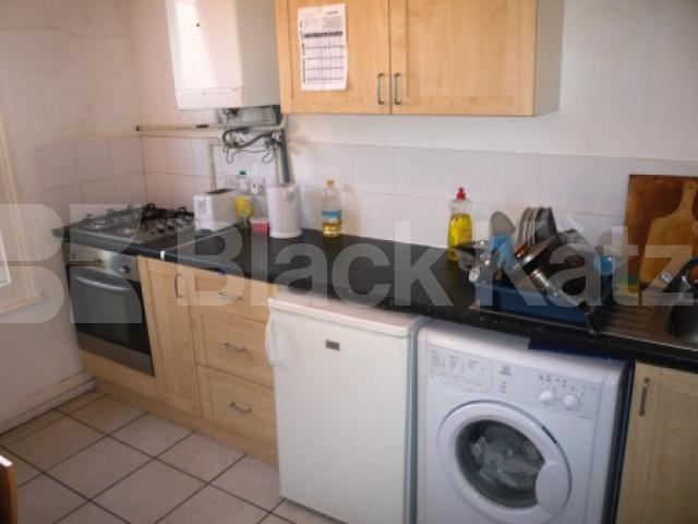 			1 Bedroom, 1 bath, 1 reception Flat			 Haringey Gardens, HARINGEY LADDER
