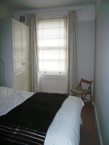 			2 Bedroom, 1 bath, 1 reception Flat			 Priory Terrace, WEST/SOUTH HAMPSTEAD