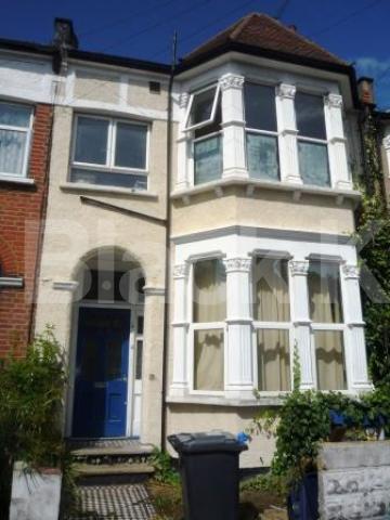 			1 Bedroom, 1 bath, 1 reception Flat			 Haringey Gardens, HARINGEY LADDER