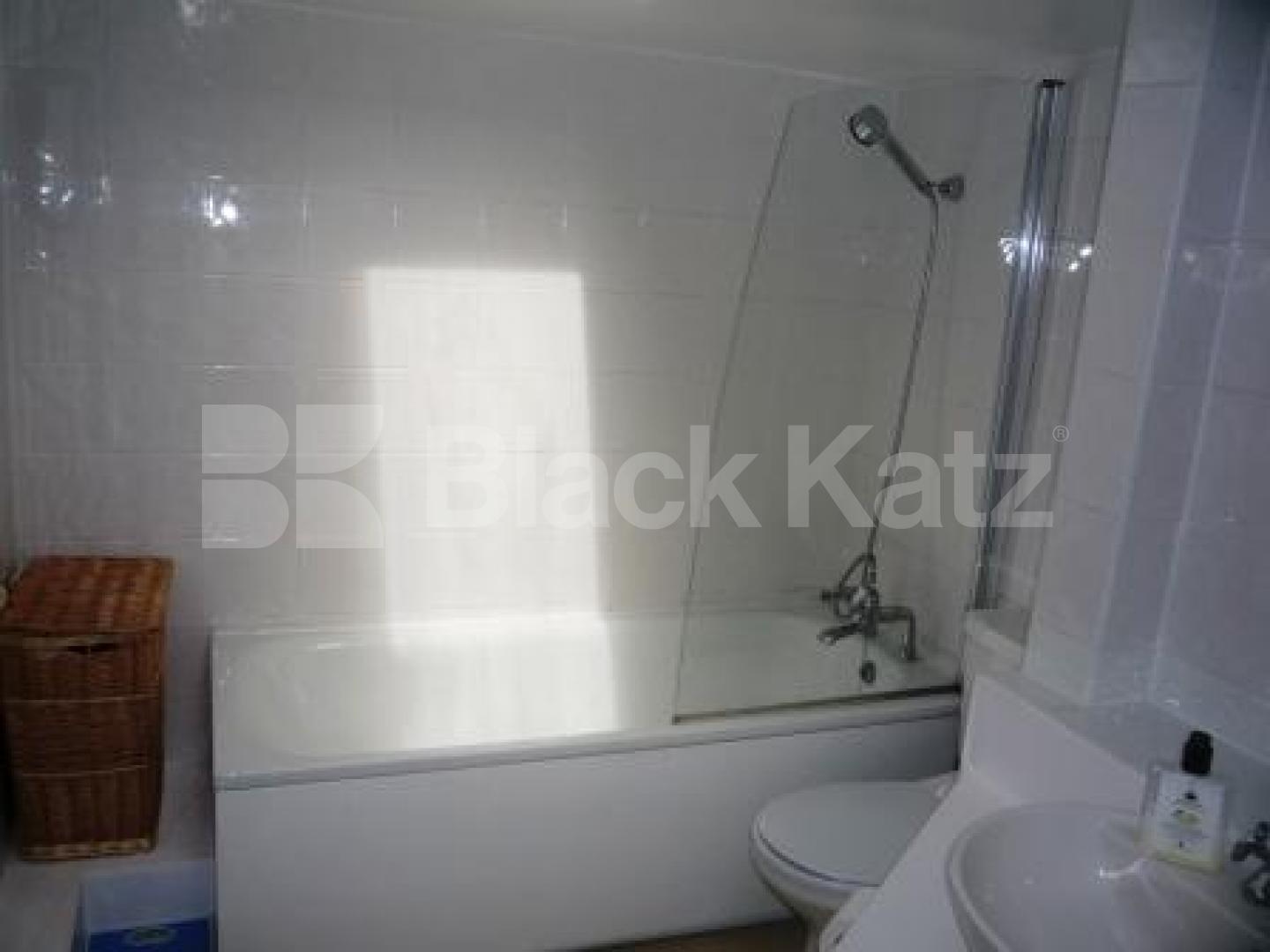 			1 Bedroom, 1 bath, 1 reception Flat			 Jacksons Lane, HIGHGATE