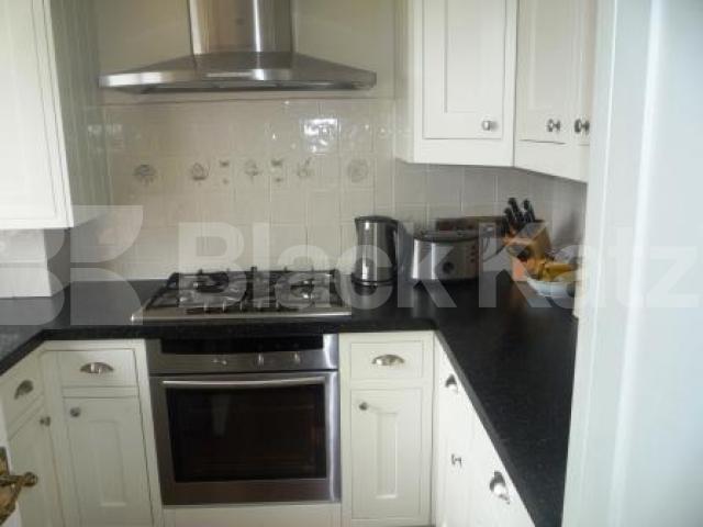 			1 Bedroom, 1 bath, 1 reception Flat			 Jacksons Lane, HIGHGATE