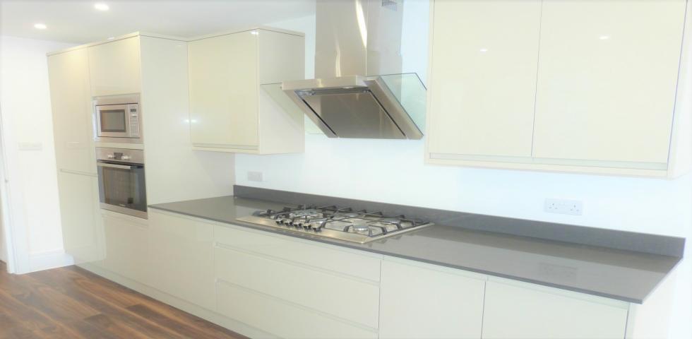 			2 Bedroom, 1 bath, 1 reception Flat			 West End Lane, WEST HAMPSTEAD
