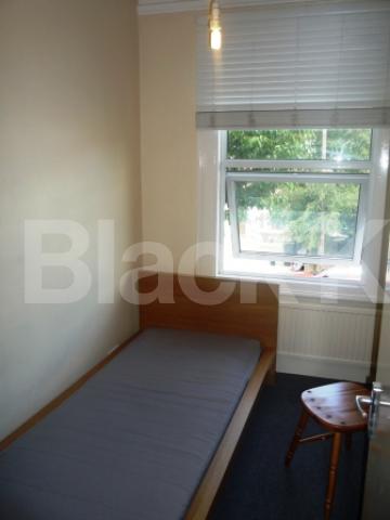 			2 Bedroom, 1 bath, 1 reception Flat			 Truro Road, BOUNDS GREEN